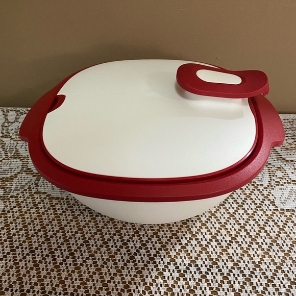 Tupperware Thermo-Duo Hot/Cold Insulated bowl. 2.4 litres. - Picture 1 of 5